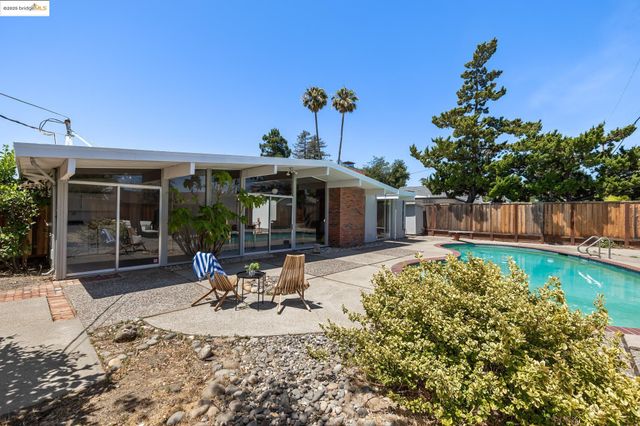3731 Merridan Dr, Concord, CA 94518