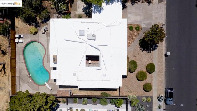 3731 Merridan Dr, Concord, CA 94518