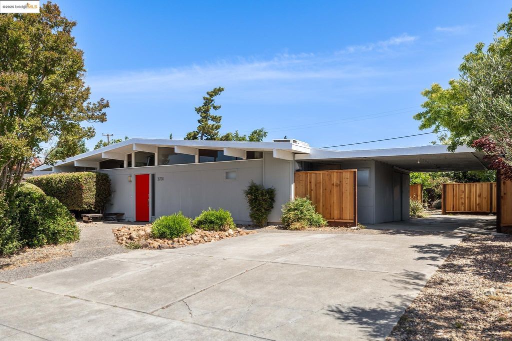 3731 Merridan Dr, Concord, CA 94518