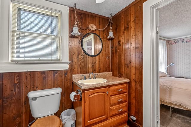 3751 W Farm Road 168, Springfield, MO 65807