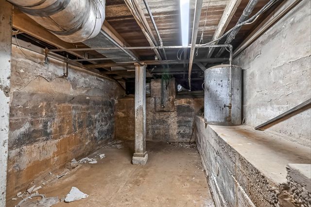 3751 W Farm Road 168, Springfield, MO 65807