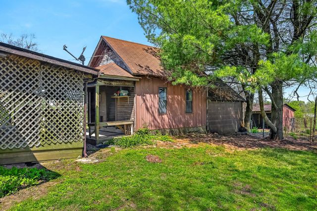 3751 W Farm Road 168, Springfield, MO 65807