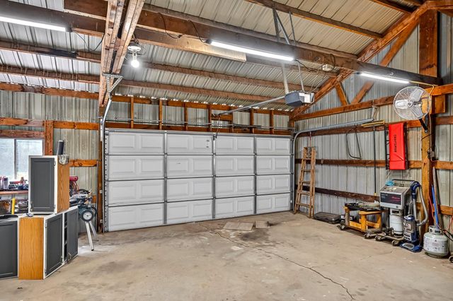 3751 W Farm Road 168, Springfield, MO 65807