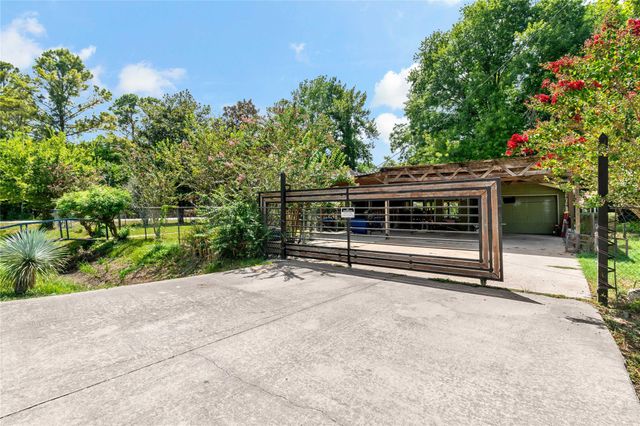 16507 Green Manor Drive, Humble, TX 77396