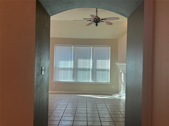 2809 Blue Heron Drive, Mesquite, TX 75181