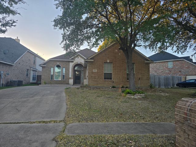 2809 Blue Heron Drive, Mesquite, TX 75181