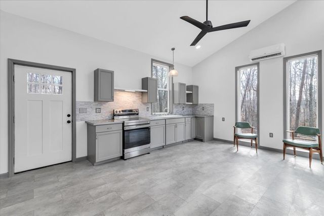 17458 SR 50, Altamont, TN 37301