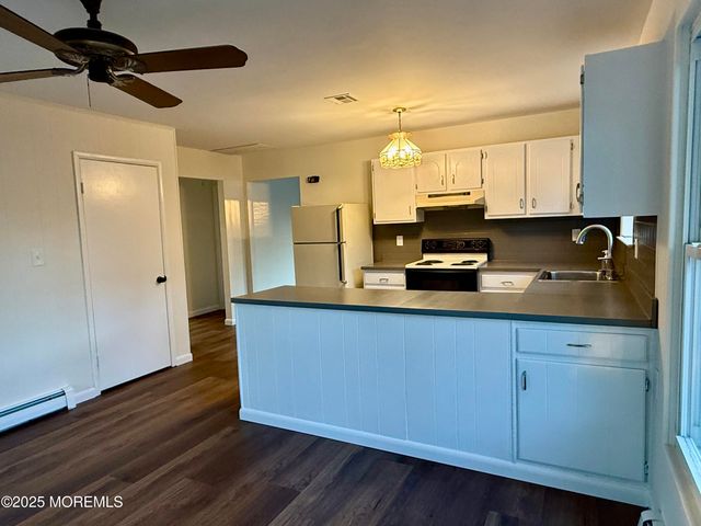 8 Nevis Court, Toms River, NJ 08757