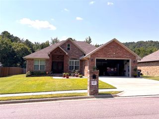 1817 Janie Francis Lane, Russellville, AR 72801