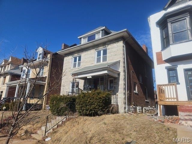 5165 Maple Avenue, St Louis, MO 63113