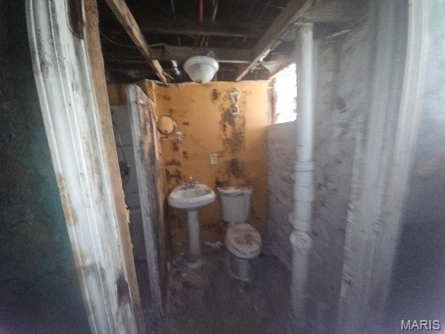 5165 Maple Avenue, St Louis, MO 63113