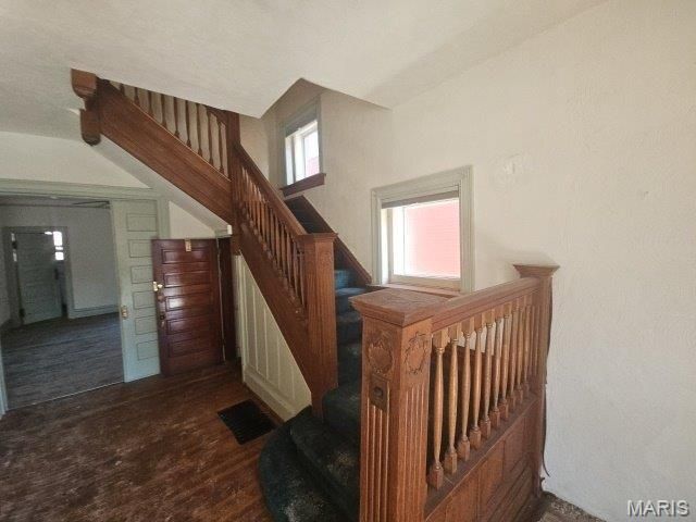 5165 Maple Avenue, St Louis, MO 63113