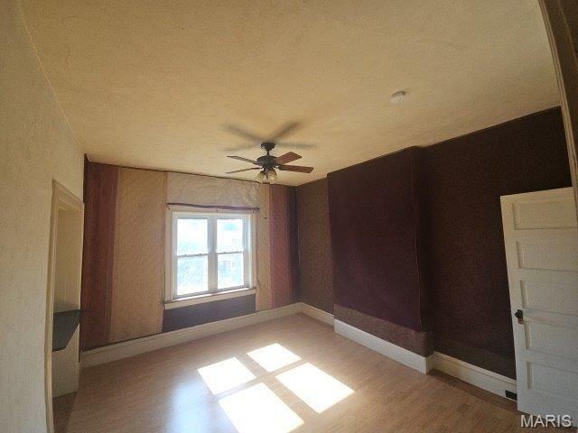 5165 Maple Avenue, St Louis, MO 63113