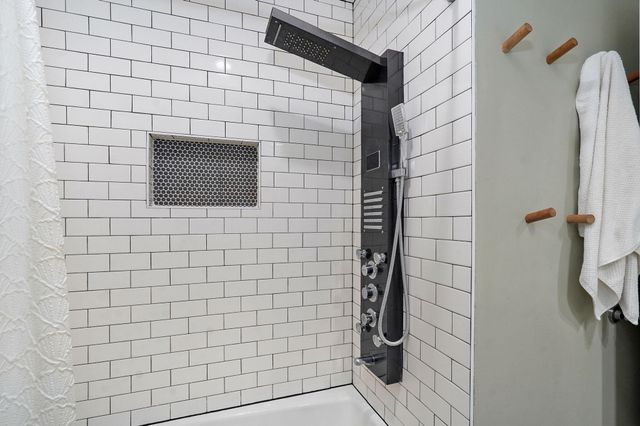 2225 S Hampton Avenue, Springfield, MO 65807