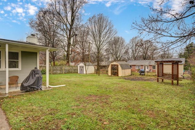 2225 S Hampton Avenue, Springfield, MO 65807