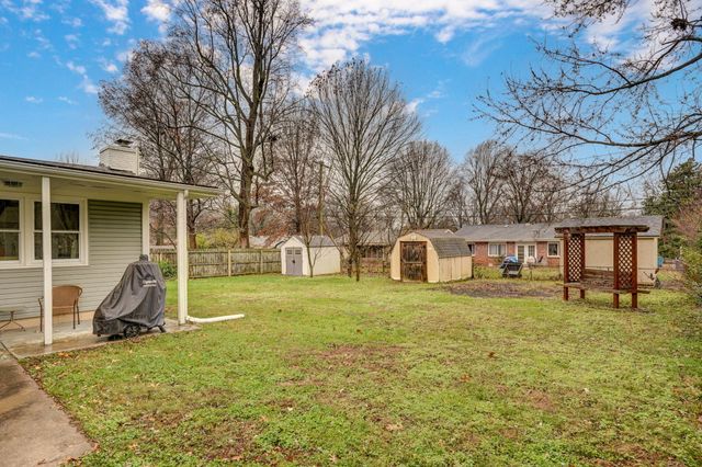 2225 S Hampton Avenue, Springfield, MO 65807