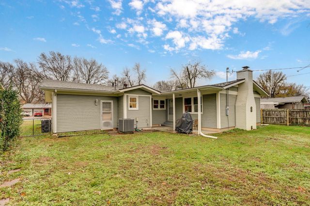 2225 S Hampton Avenue, Springfield, MO 65807