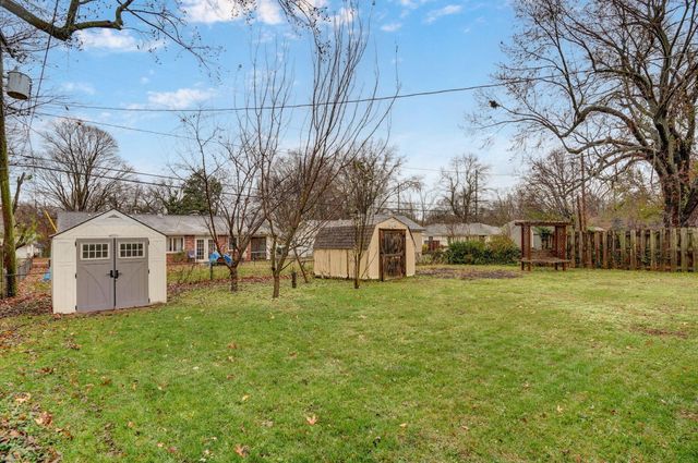 2225 S Hampton Avenue, Springfield, MO 65807