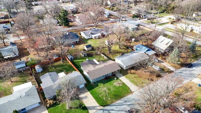 2225 S Hampton Avenue, Springfield, MO 65807