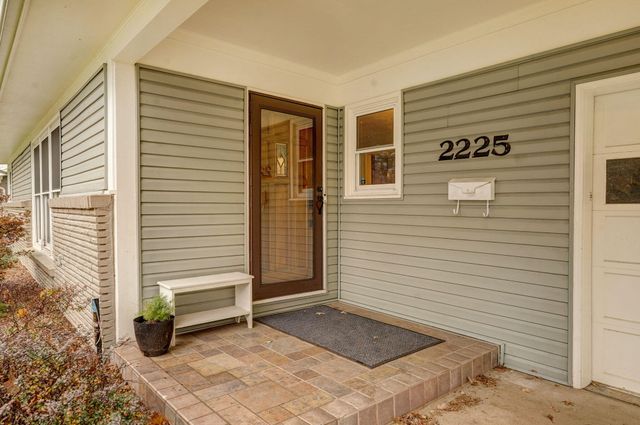 2225 S Hampton Avenue, Springfield, MO 65807