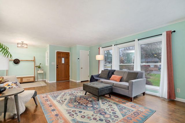 2225 S Hampton Avenue, Springfield, MO 65807