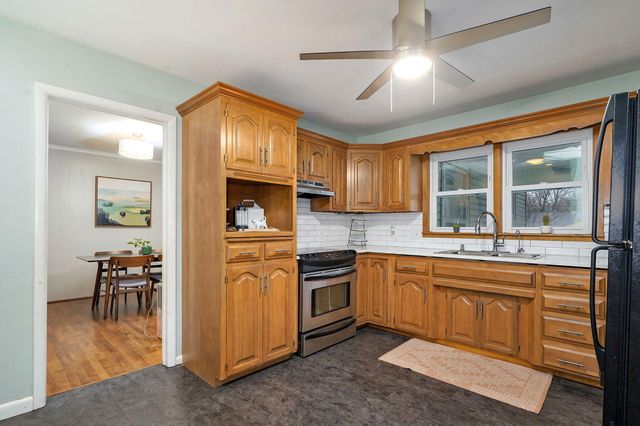 2225 S Hampton Avenue, Springfield, MO 65807