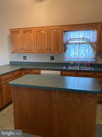 1201 PROGRESS RD, Chambersburg, PA 17201