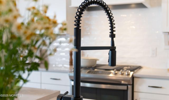 34 Freesia Drive, Manalapan, NJ 07726