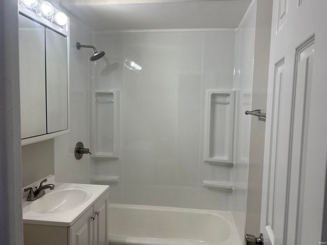 1307 Ebeling Drive, South Bend, IN 46615