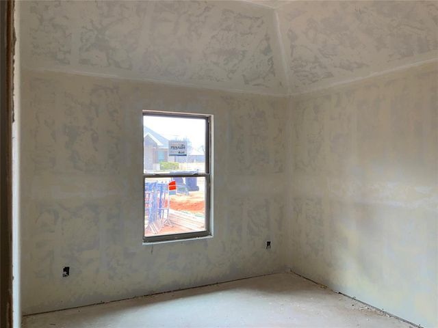 4516 Hambletonian Lane, Mustang, OK 73064