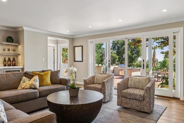 995 Woodland Drive, Hillsborough, CA 94010