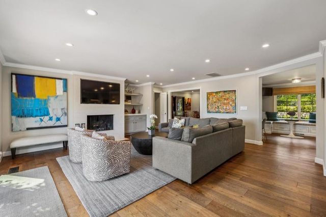 995 Woodland Drive, Hillsborough, CA 94010