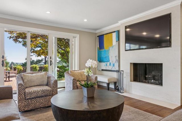 995 Woodland Drive, Hillsborough, CA 94010
