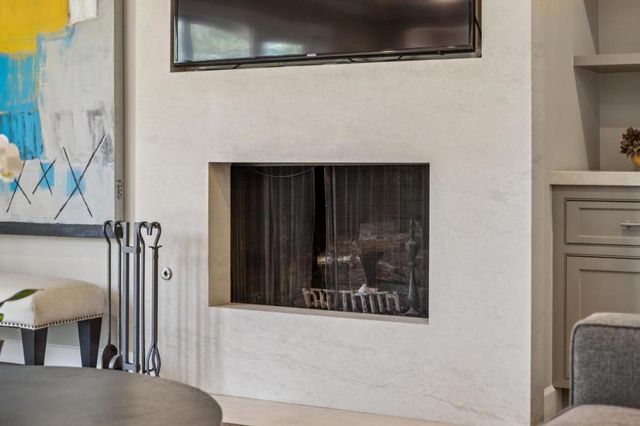 995 Woodland Drive, Hillsborough, CA 94010