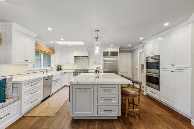 995 Woodland Drive, Hillsborough, CA 94010