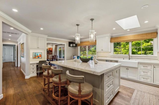 995 Woodland Drive, Hillsborough, CA 94010