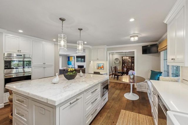 995 Woodland Drive, Hillsborough, CA 94010