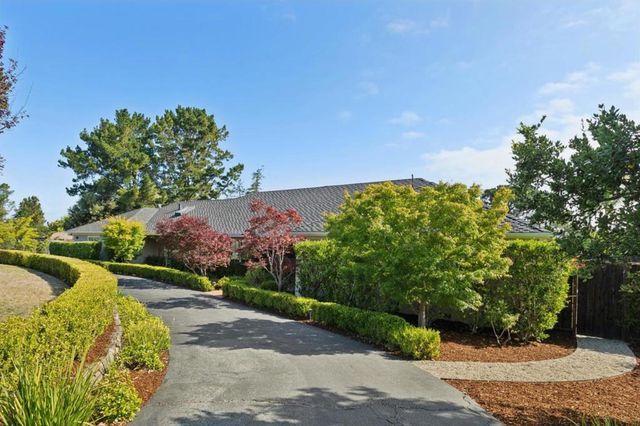 995 Woodland Drive, Hillsborough, CA 94010