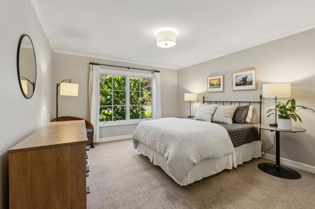 995 Woodland Drive, Hillsborough, CA 94010