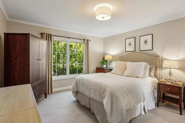 995 Woodland Drive, Hillsborough, CA 94010