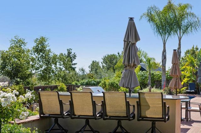 995 Woodland Drive, Hillsborough, CA 94010