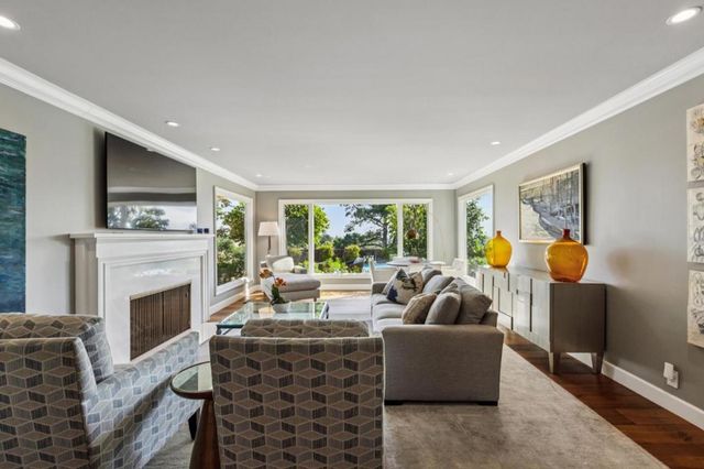 995 Woodland Drive, Hillsborough, CA 94010