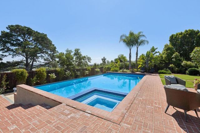 995 Woodland Drive, Hillsborough, CA 94010