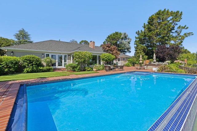 995 Woodland Drive, Hillsborough, CA 94010