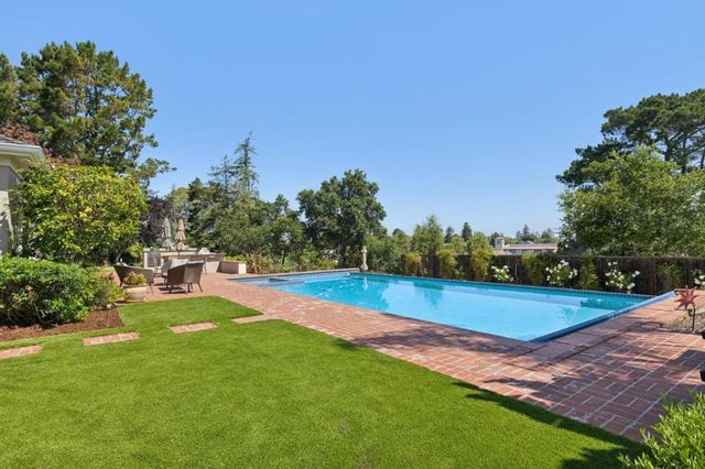 995 Woodland Drive, Hillsborough, CA 94010