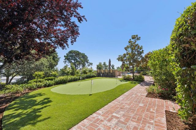 995 Woodland Drive, Hillsborough, CA 94010