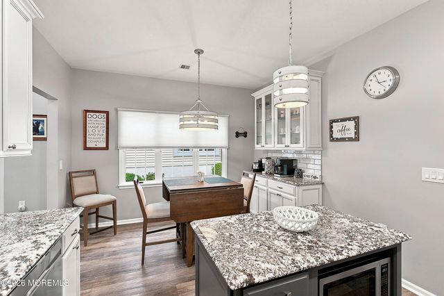 28 Sherwood Drive, Monroe Twp, NJ 08831