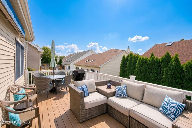 28 Sherwood Drive, Monroe Twp, NJ 08831