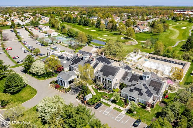 28 Sherwood Drive, Monroe Twp, NJ 08831