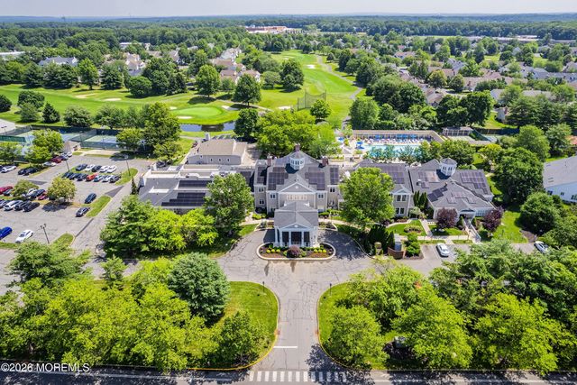 28 Sherwood Drive, Monroe Twp, NJ 08831
